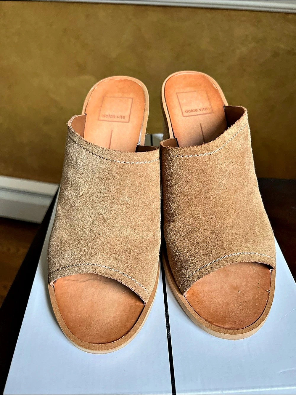 dolce vita Alycia Suede Heeled Mules in Brown US 9